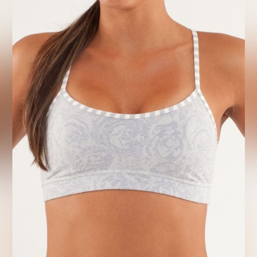 Lululemon Flow Y Bra IVRose Herringbone Polar Cream / Half Micro Macro Stripe